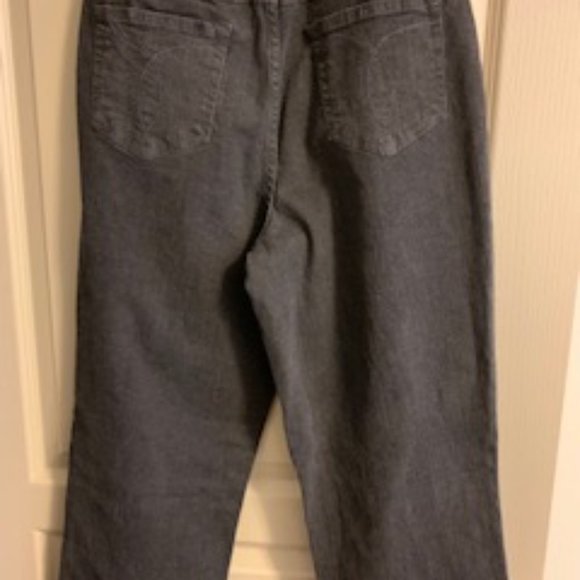 Real Size New Black jeans bootcut Size M - Picture 2 of 2